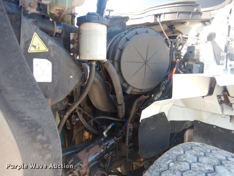 image for item HT9433 2011 International WorkStar 7600  vacuum truck