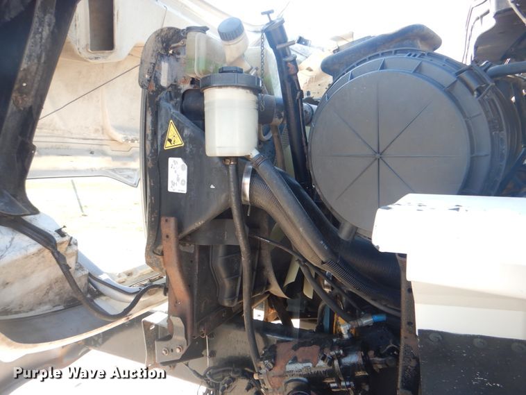 image for item HT9433 2011 International WorkStar 7600  vacuum truck