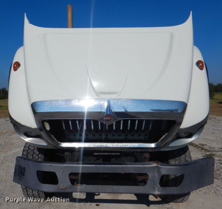 image for item HT9433 2011 International WorkStar 7600  vacuum truck