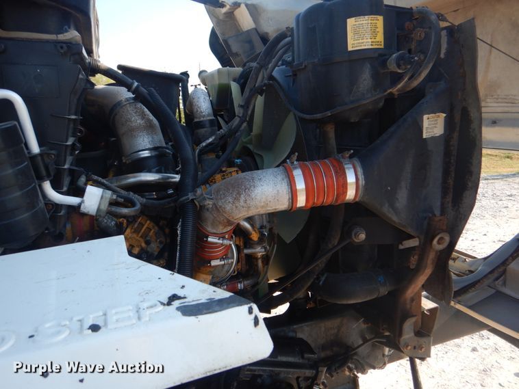 image for item HT9433 2011 International WorkStar 7600  vacuum truck