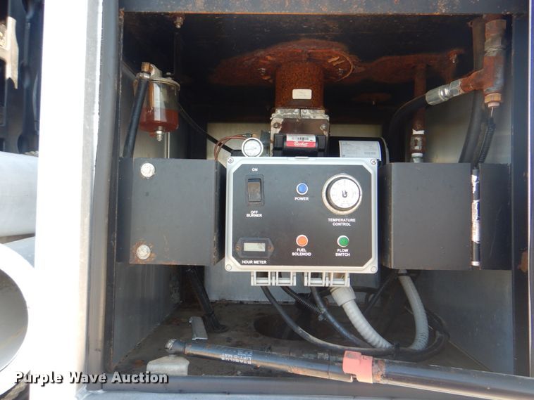 image for item HT9433 2011 International WorkStar 7600  vacuum truck