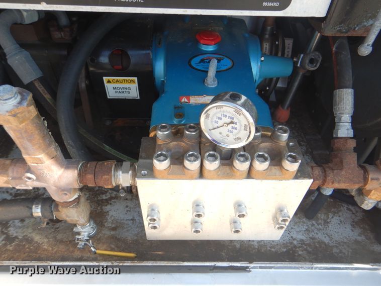 image for item HT9433 2011 International WorkStar 7600  vacuum truck