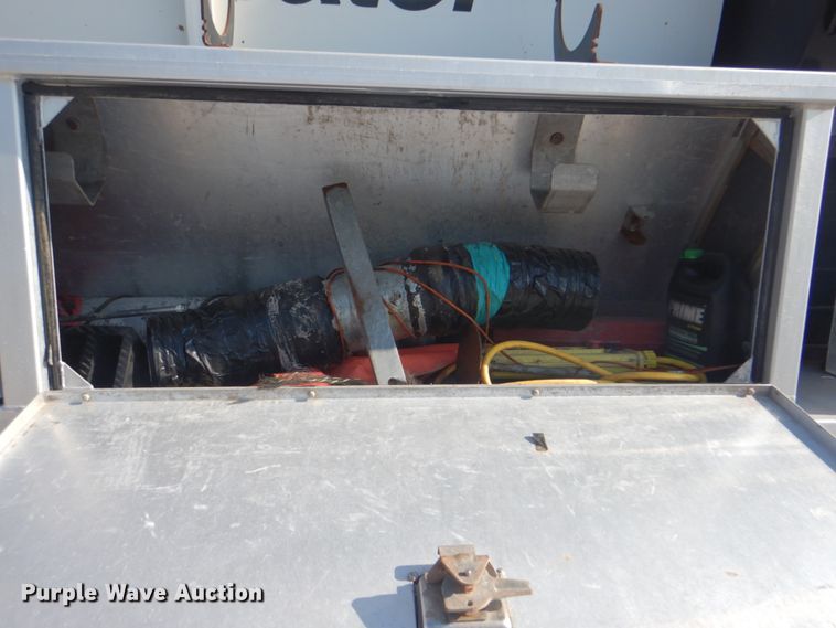 image for item HT9433 2011 International WorkStar 7600  vacuum truck