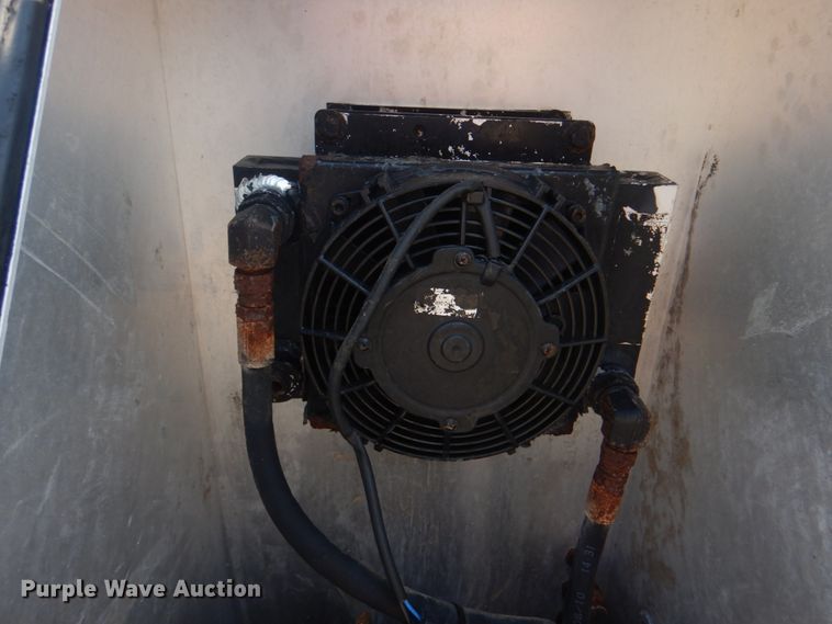 image for item HT9433 2011 International WorkStar 7600  vacuum truck