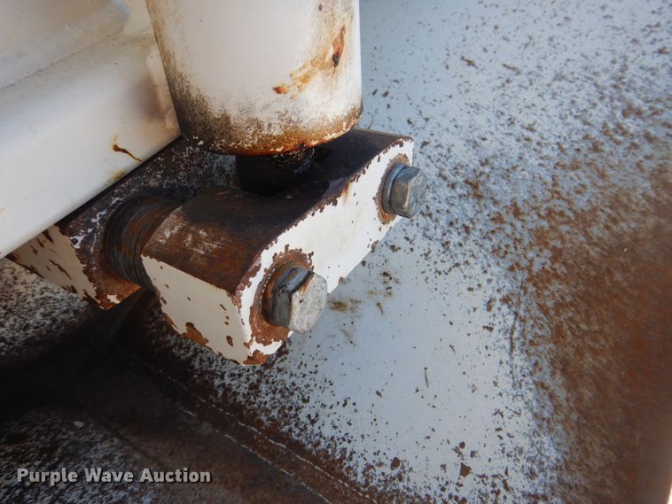 image for item HT9433 2011 International WorkStar 7600  vacuum truck