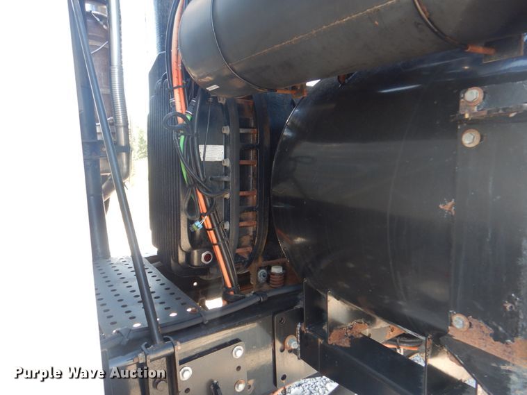 image for item HT9433 2011 International WorkStar 7600  vacuum truck