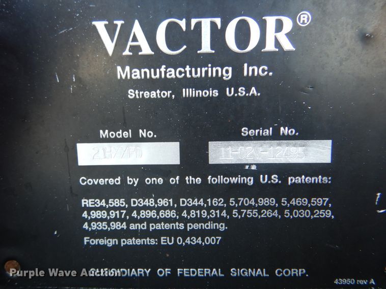 image for item HT9433 2011 International WorkStar 7600  vacuum truck