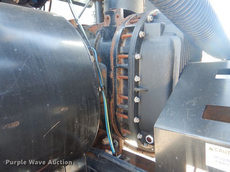 image for item HT9433 2011 International WorkStar 7600  vacuum truck