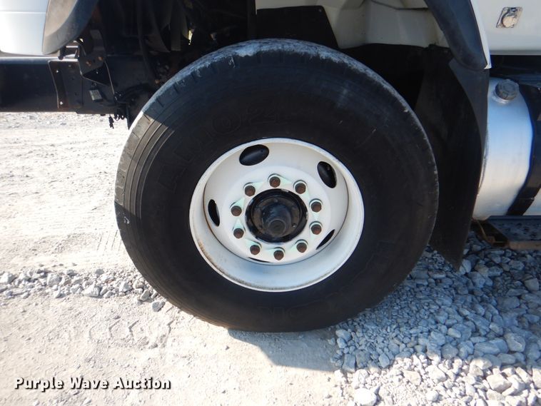 image for item HT9433 2011 International WorkStar 7600  vacuum truck