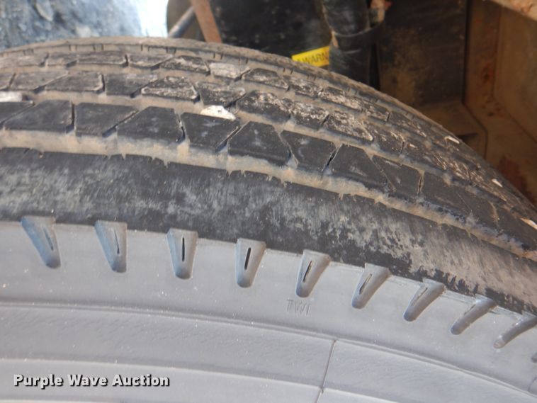 image for item HT9433 2011 International WorkStar 7600  vacuum truck