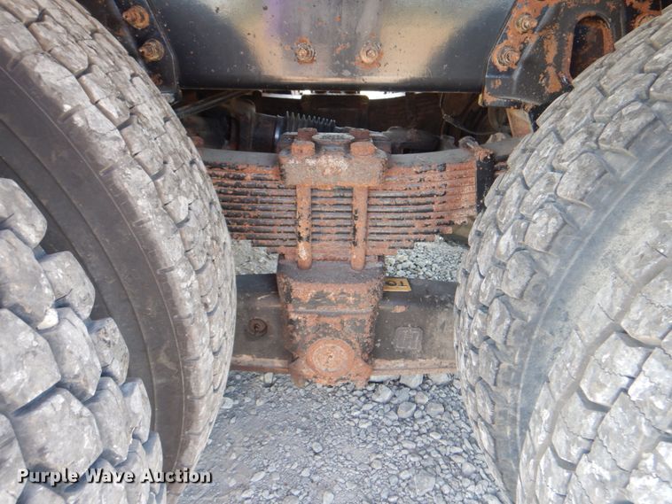 image for item HT9433 2011 International WorkStar 7600  vacuum truck