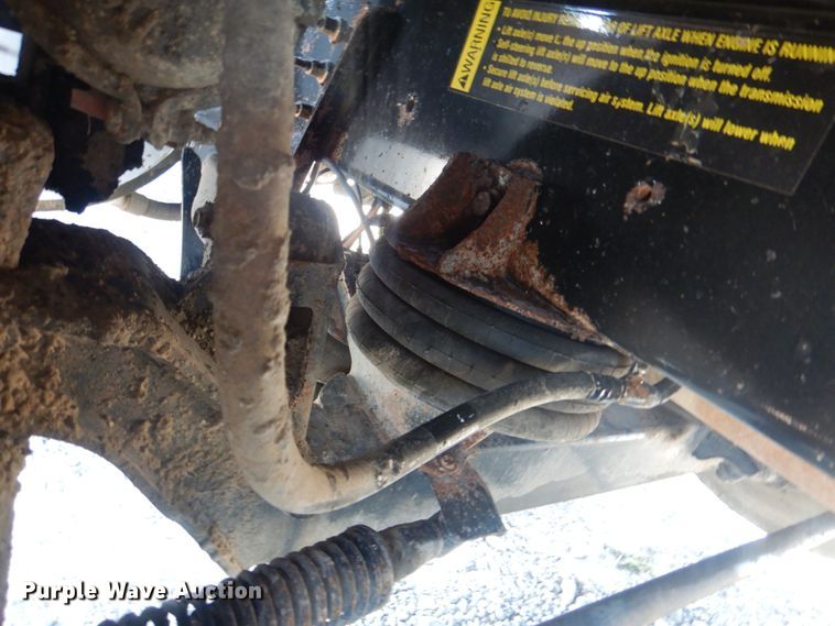 image for item HT9433 2011 International WorkStar 7600  vacuum truck