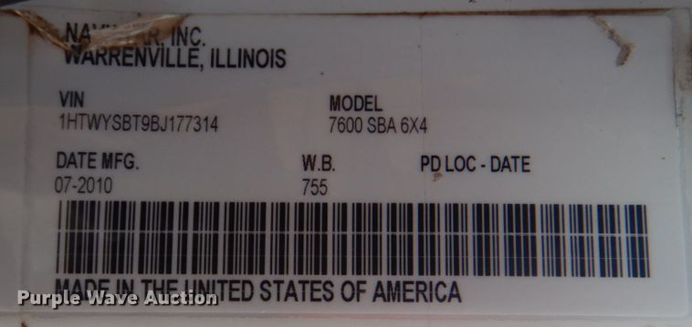 image for item HT9433 2011 International WorkStar 7600  vacuum truck