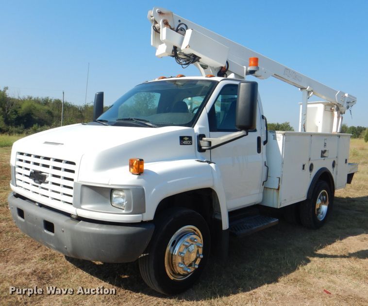 image for item HT9434 2006 Chevrolet C4500  bucket truck