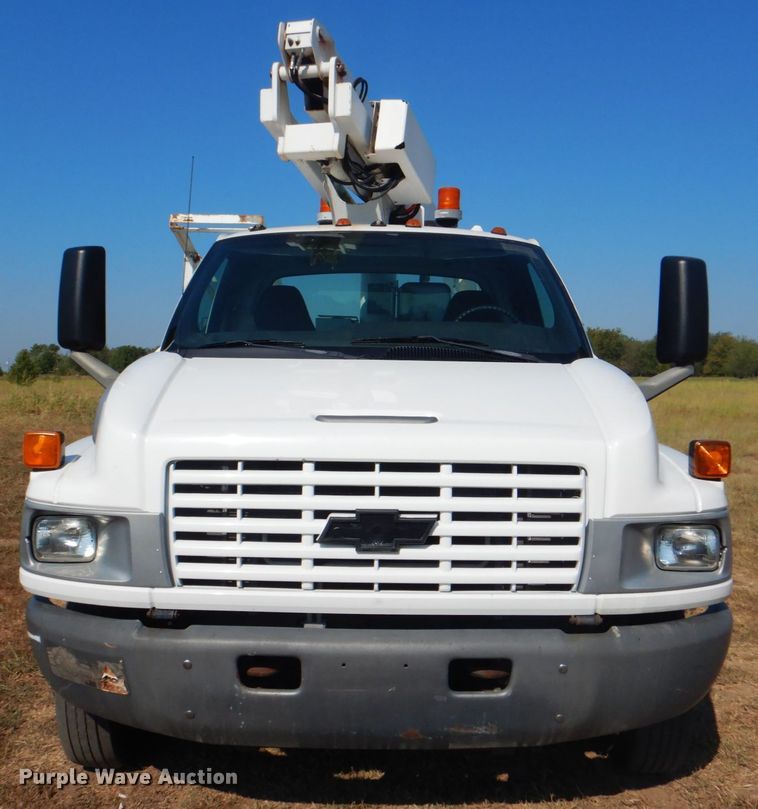 image for item HT9434 2006 Chevrolet C4500  bucket truck