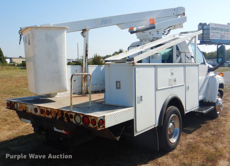 image for item HT9434 2006 Chevrolet C4500  bucket truck