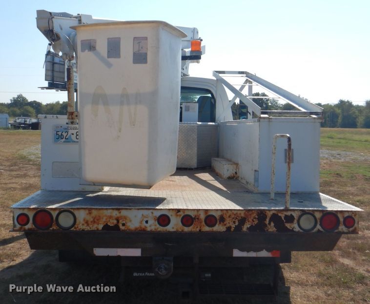 image for item HT9434 2006 Chevrolet C4500  bucket truck