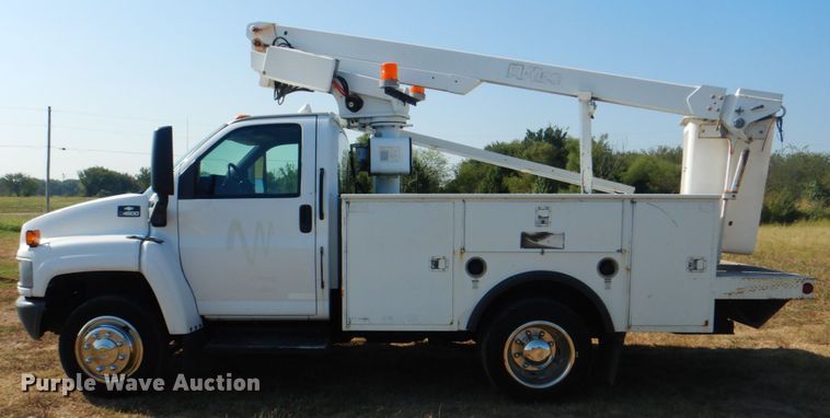 image for item HT9434 2006 Chevrolet C4500  bucket truck