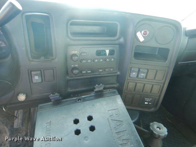 image for item HT9434 2006 Chevrolet C4500  bucket truck