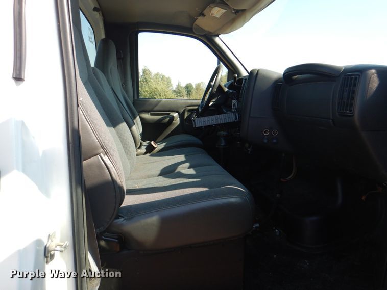 image for item HT9434 2006 Chevrolet C4500  bucket truck