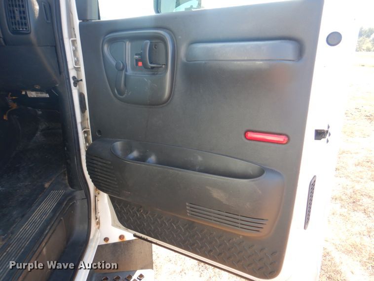 image for item HT9434 2006 Chevrolet C4500  bucket truck