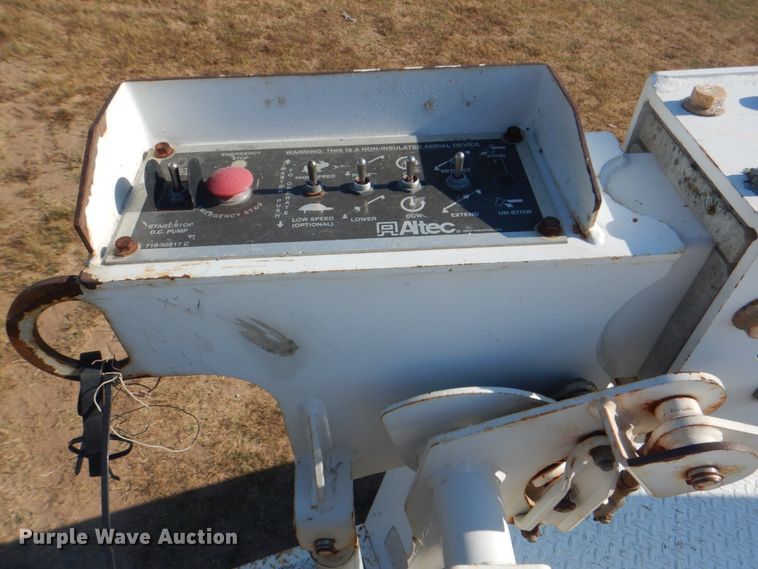 image for item HT9434 2006 Chevrolet C4500  bucket truck