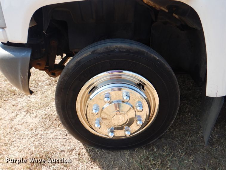 image for item HT9434 2006 Chevrolet C4500  bucket truck