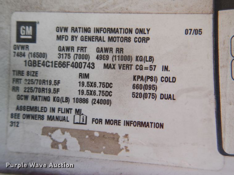 image for item HT9434 2006 Chevrolet C4500  bucket truck