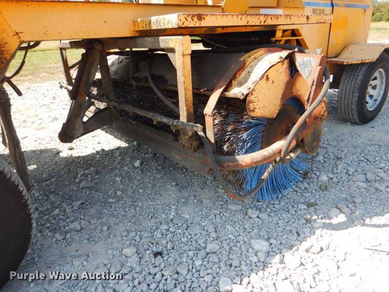 image for item HT9435 Broce RC350  broom