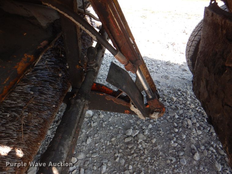 image for item HT9435 Broce RC350  broom