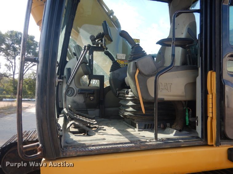 image for item HU9295 2007 Caterpillar 324D  excavator