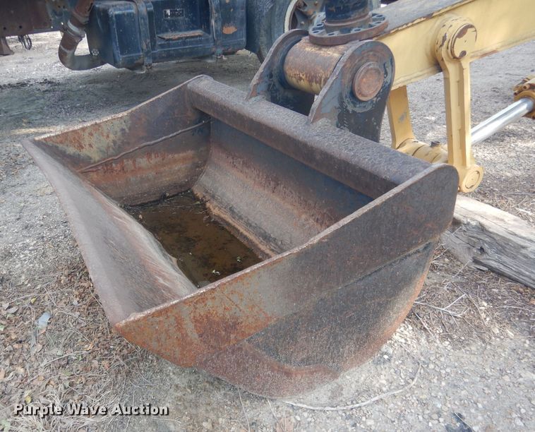 image for item HU9296 Caterpillar  60' long reach excavator stick