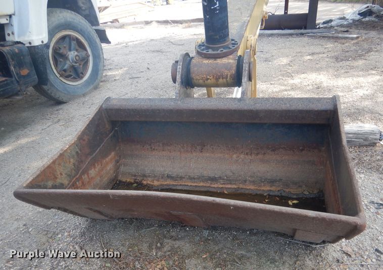 image for item HU9296 Caterpillar  60' long reach excavator stick