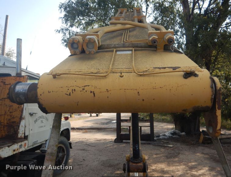 image for item HU9296 Caterpillar  60' long reach excavator stick