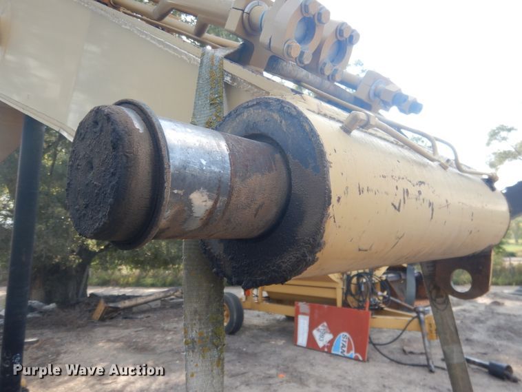 image for item HU9296 Caterpillar  60' long reach excavator stick