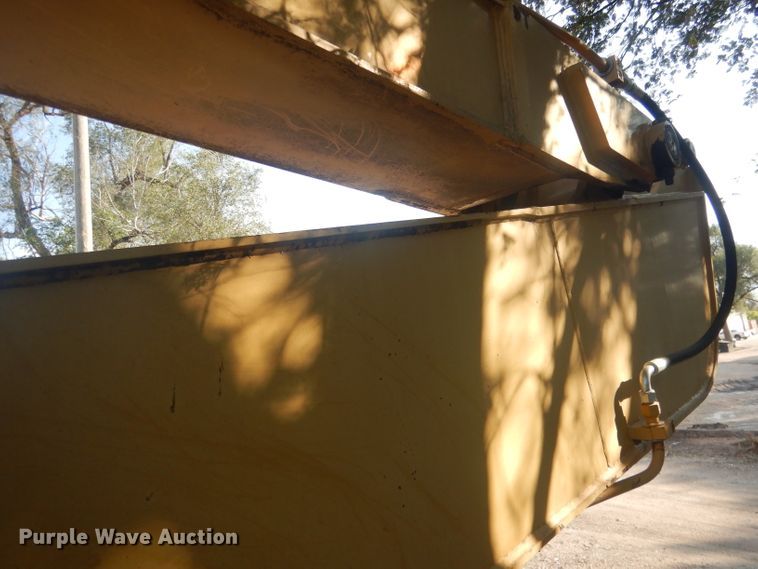 image for item HU9296 Caterpillar  60' long reach excavator stick