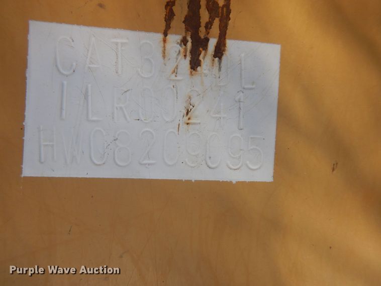 image for item HU9296 Caterpillar  60' long reach excavator stick