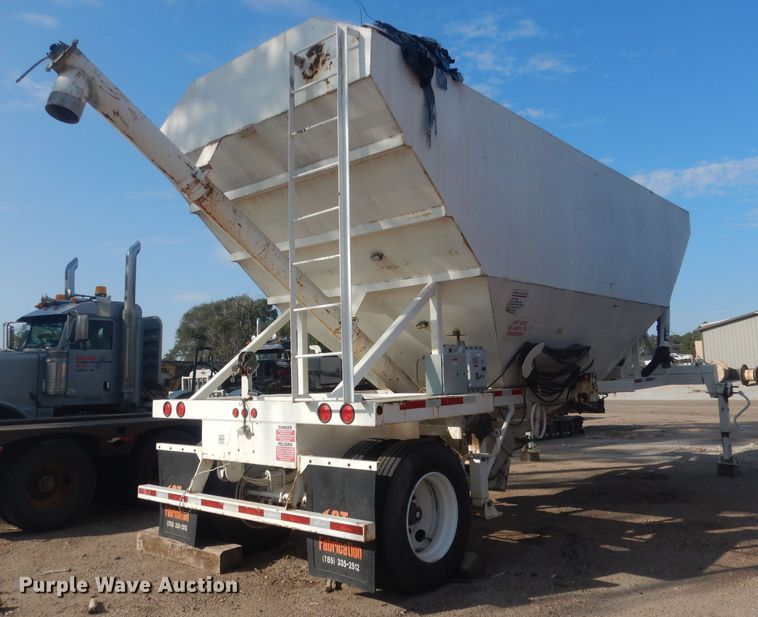 image for item HU9297 Concrete silo