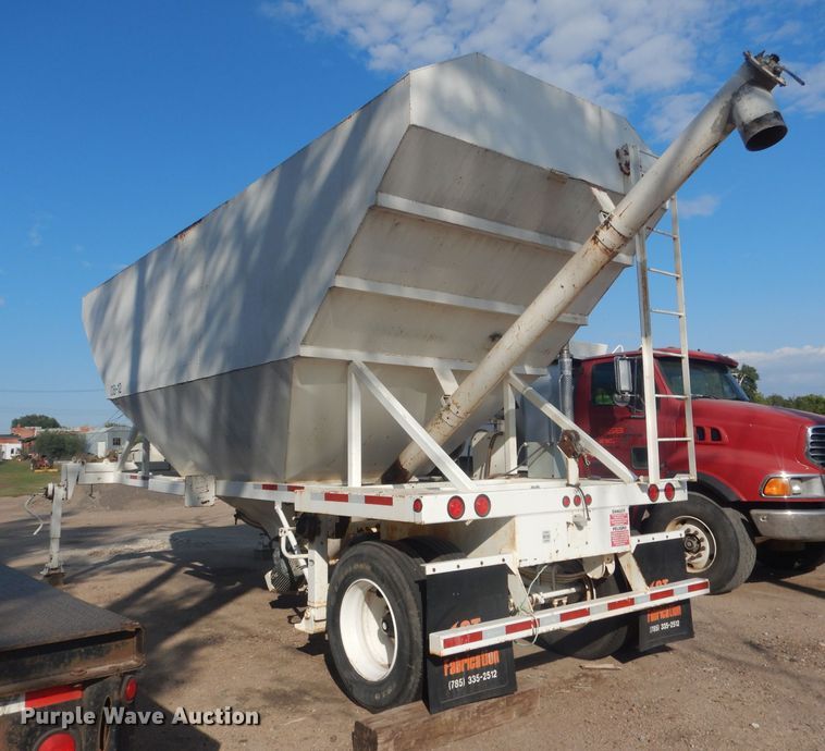 image for item HU9297 Concrete silo