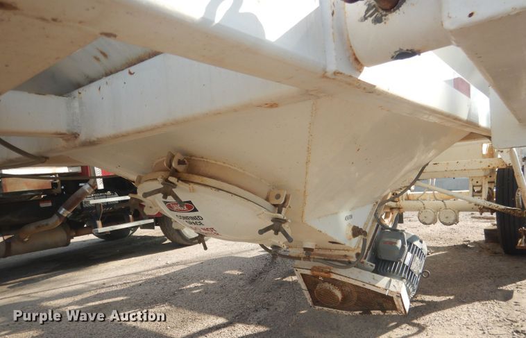 image for item HU9297 Concrete silo