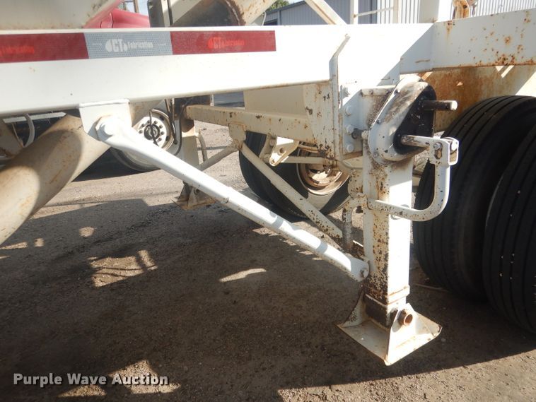 image for item HU9297 Concrete silo