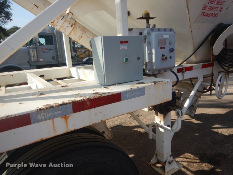 image for item HU9297 Concrete silo