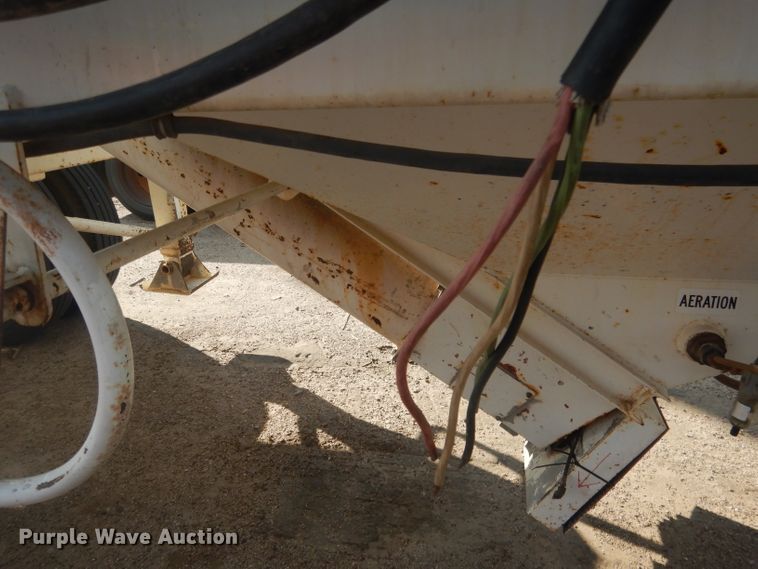 image for item HU9297 Concrete silo