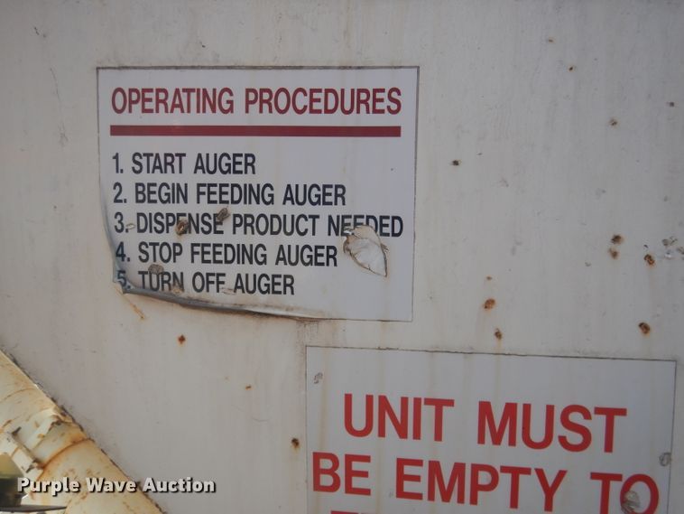 image for item HU9297 Concrete silo