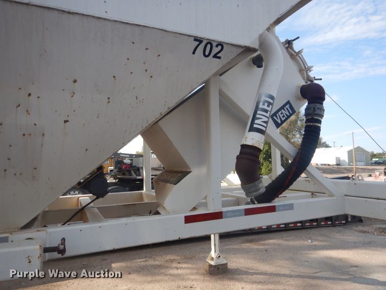 image for item HU9297 Concrete silo