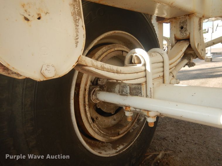 image for item HU9297 Concrete silo