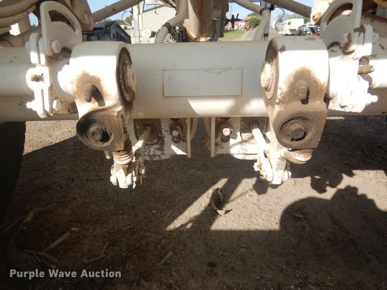 image for item HU9297 Concrete silo