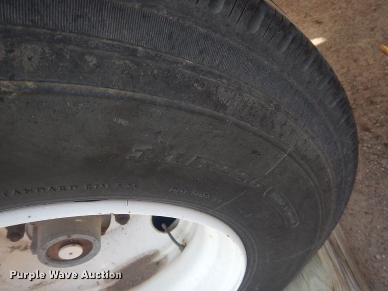 image for item HU9297 Concrete silo