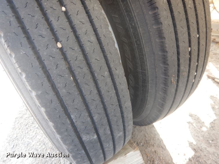 image for item HU9297 Concrete silo