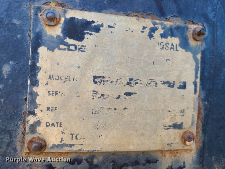 image for item IC9988 1984 Peterbilt 359  roll-off container truck